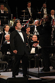 Paul Potts live  (©Foto: Martin Schmitz)